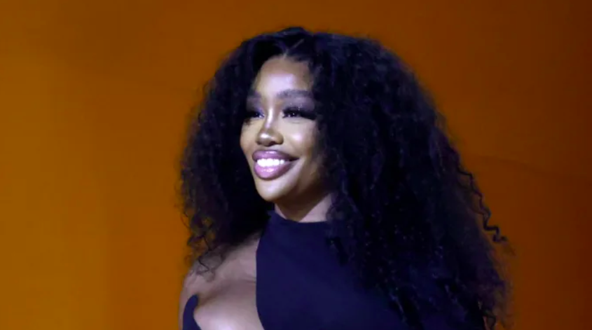 SZA s SOS Returns To No 1 In Record Breaking Chart Run Loud Magazine
